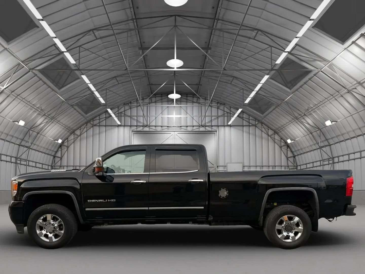 Used 2018 GMC Sierra 3500 Denali w/ Duramax Plus Package AWD/4WD image 5