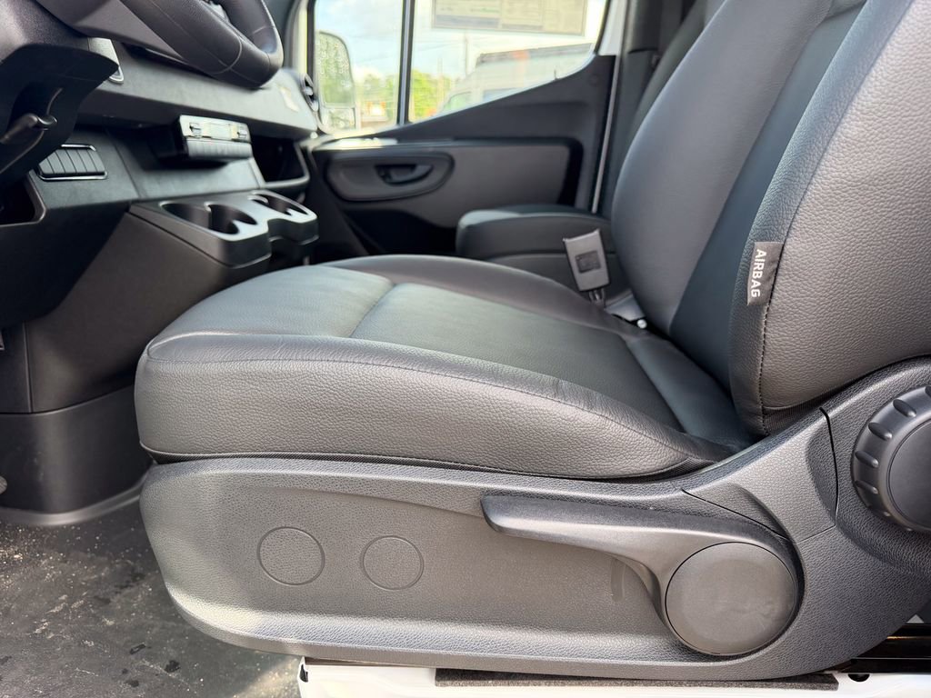 New 2025 Mercedes-Benz Sprinter 2500 image 16