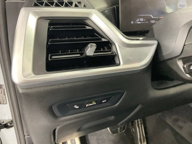 Used 2024 BMW X5 xDrive50e AWD/4WD image 17