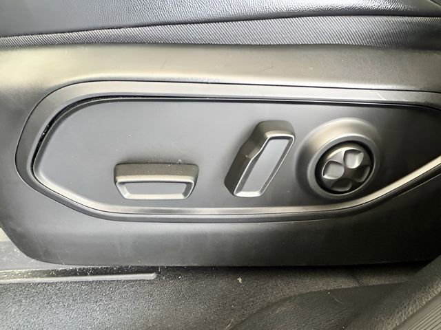 Used 2024 Jeep Grand Cherokee Limited image 22