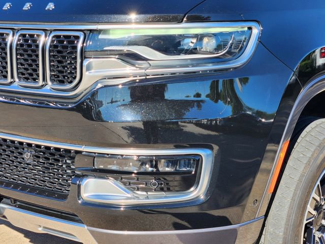 Certified 2022 Jeep Wagoneer Series III w/ Rear Seat Video Group 1 image 8