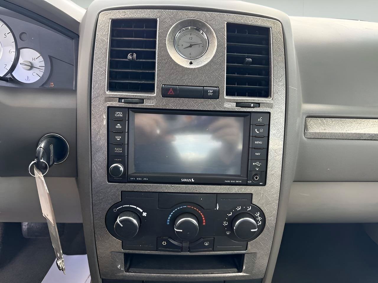 Used 2008 Chrysler 300 Touring RWD image 27
