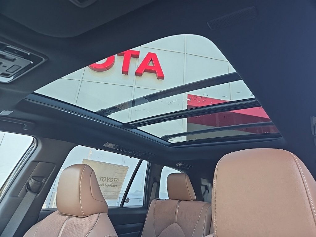 New 2026 Toyota Grand Highlander AWD Hybrid image 25