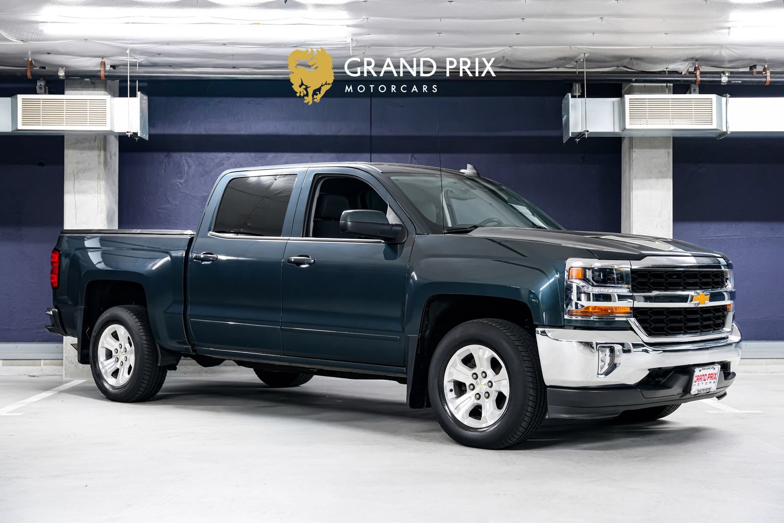 Used 2017 Chevrolet Silverado 1500 LT w/ All Star Edition AWD/4WD image 1