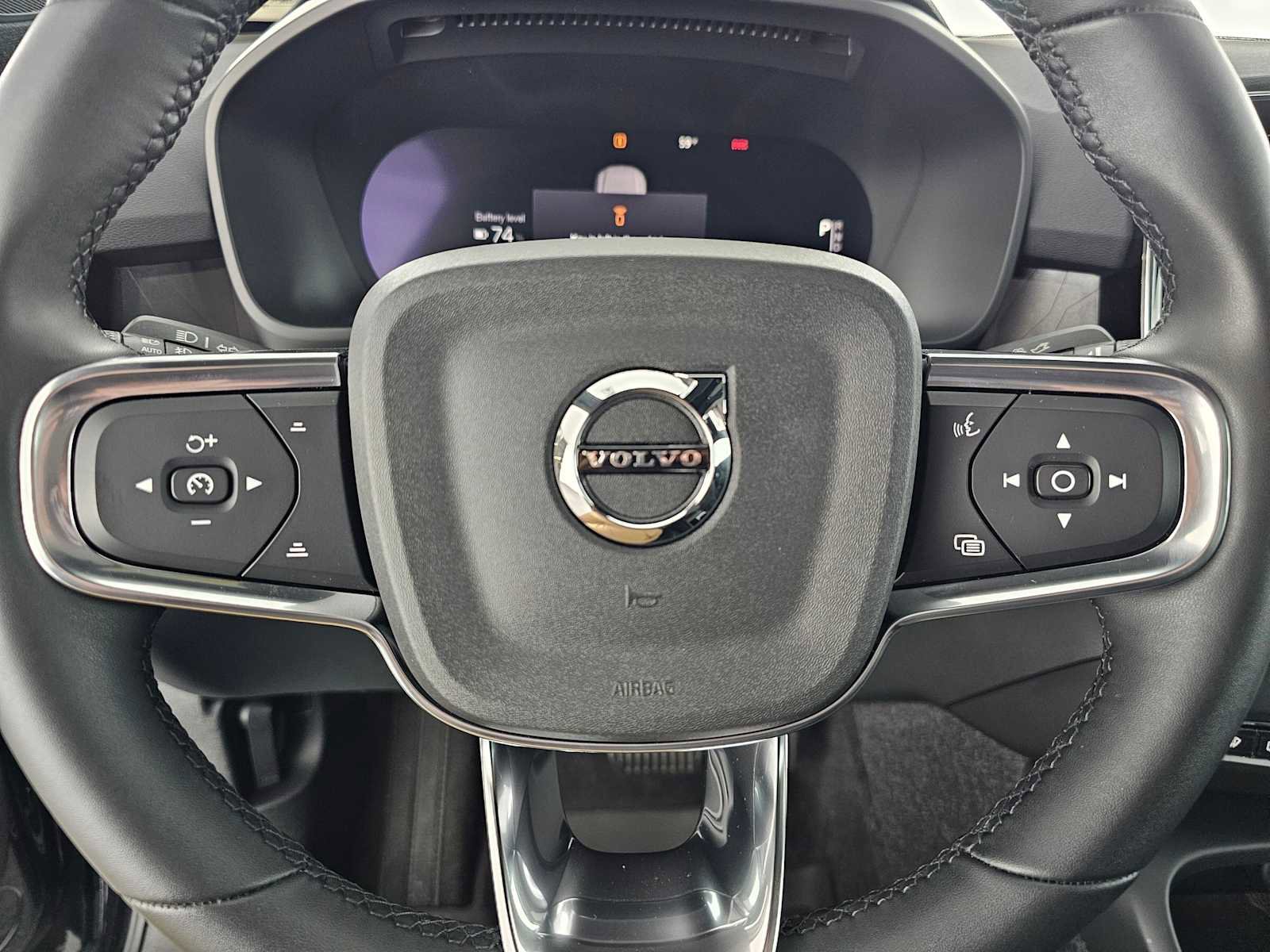 Used 2023 Volvo C40 P8 Recharge Ultimate image 24