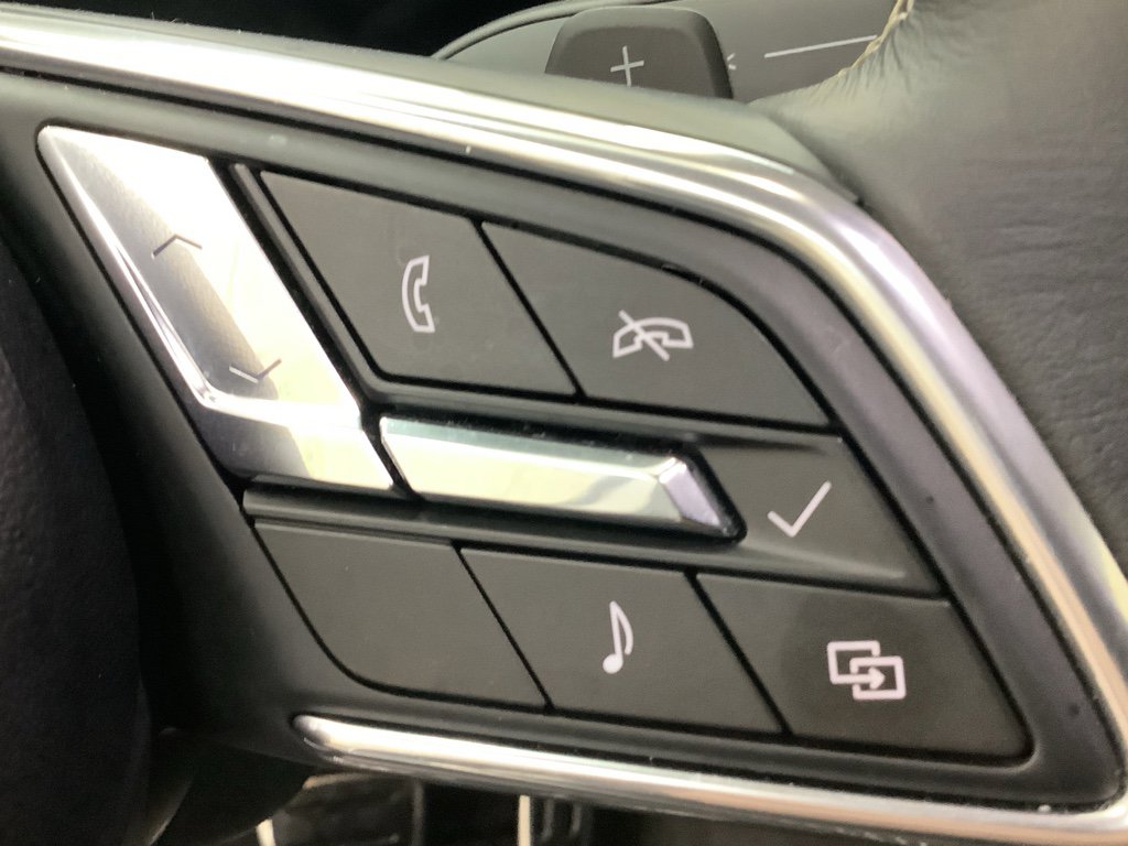 Used 2025 Buick Envision Sport Touring image 18