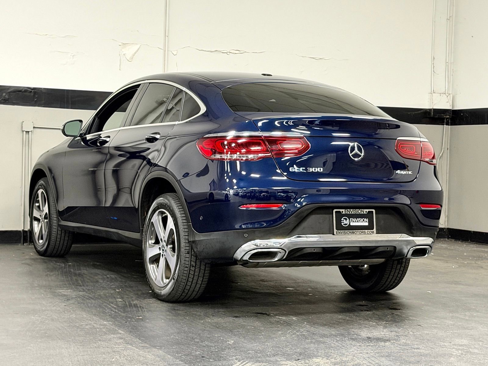 Used 2022 Mercedes-Benz GLC 300 4MATIC Coupe image 10