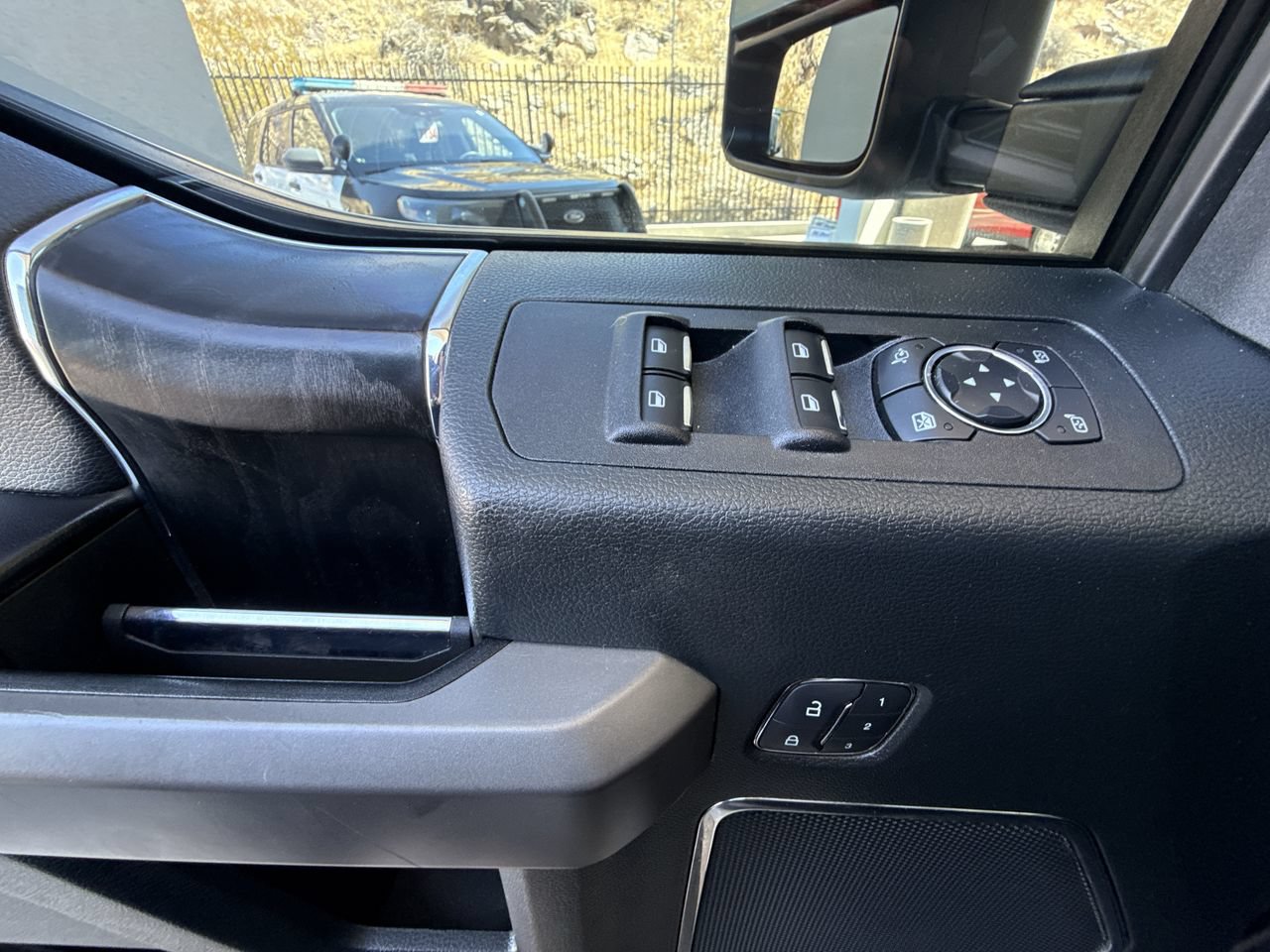 Used 2019 Ford F150 Platinum w/ Equipment Group 701A Luxury AWD/4WD image 21