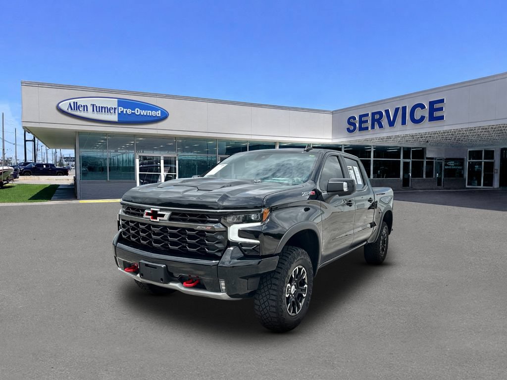 Used 2023 Chevrolet Silverado 1500 ZR2 w/ Technology Package AWD/4WD image 3