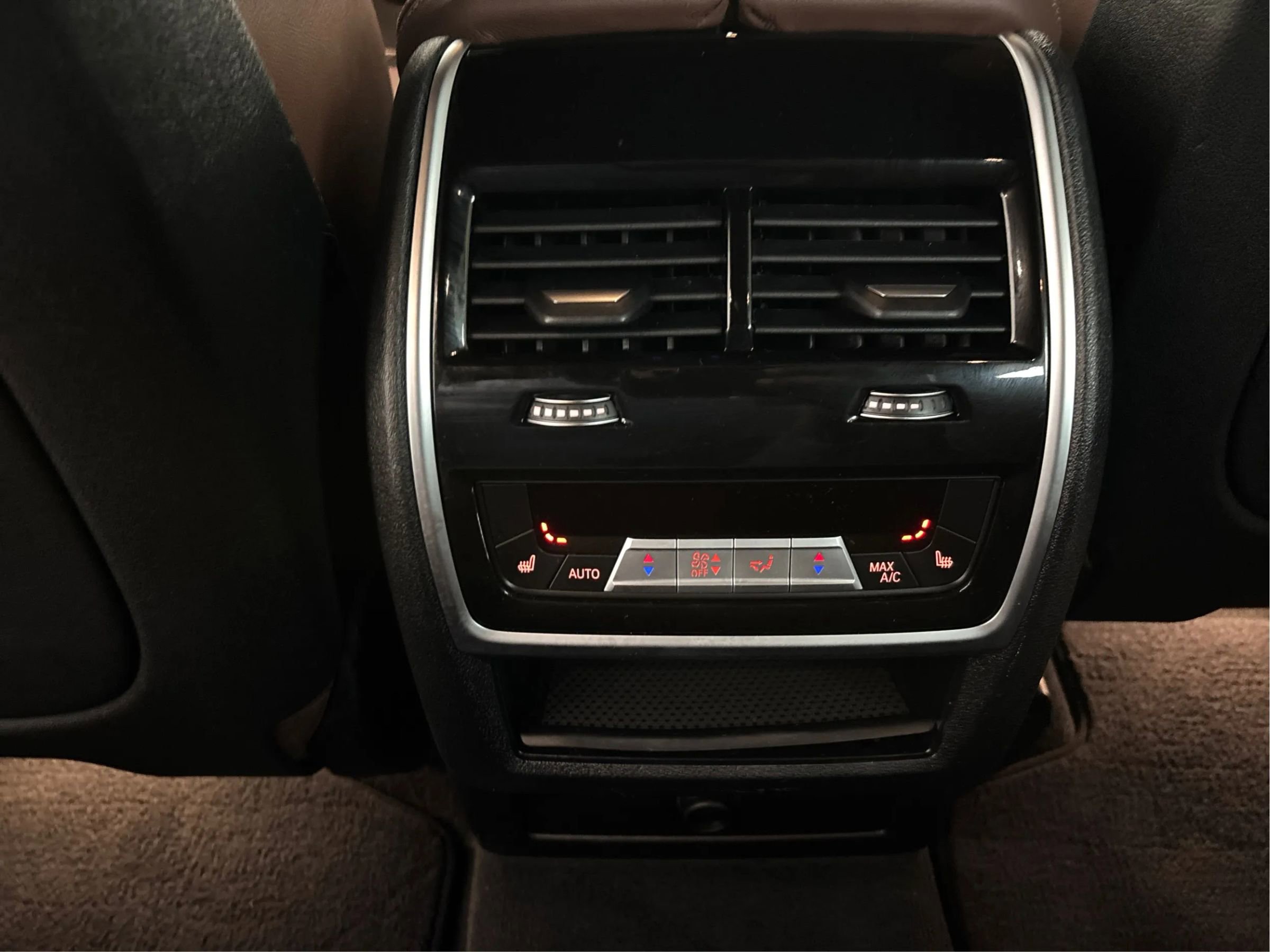 Used 2020 BMW X5 xDrive40i w/ Premium Package image 29