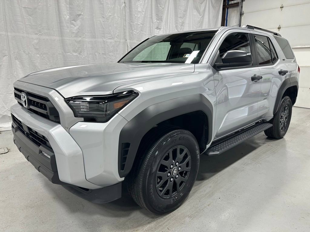 Used 2025 Toyota 4Runner SR5 AWD/4WD image 3