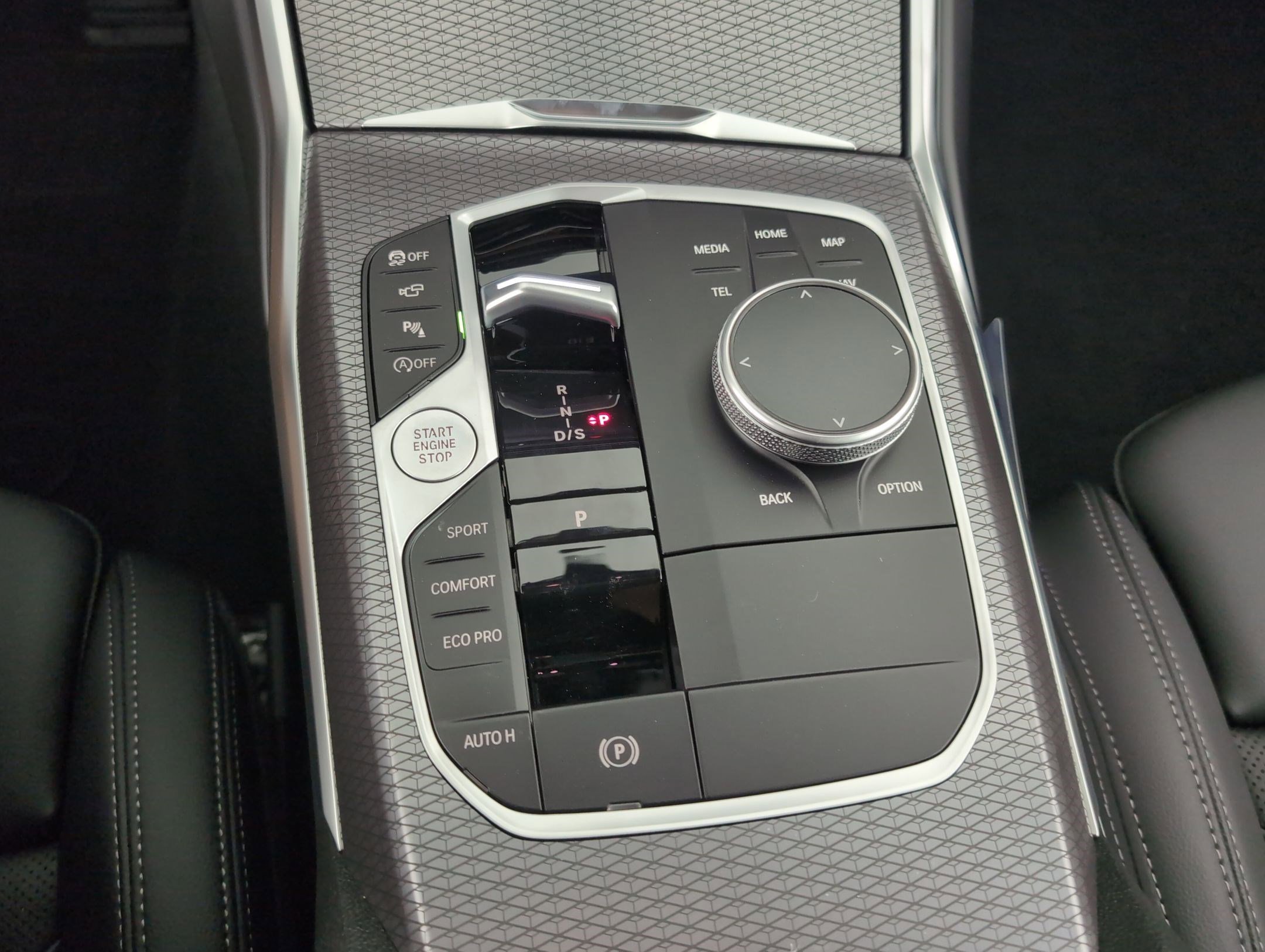 Used 2026 BMW 330i Sedan w/ M Sport Package image 15