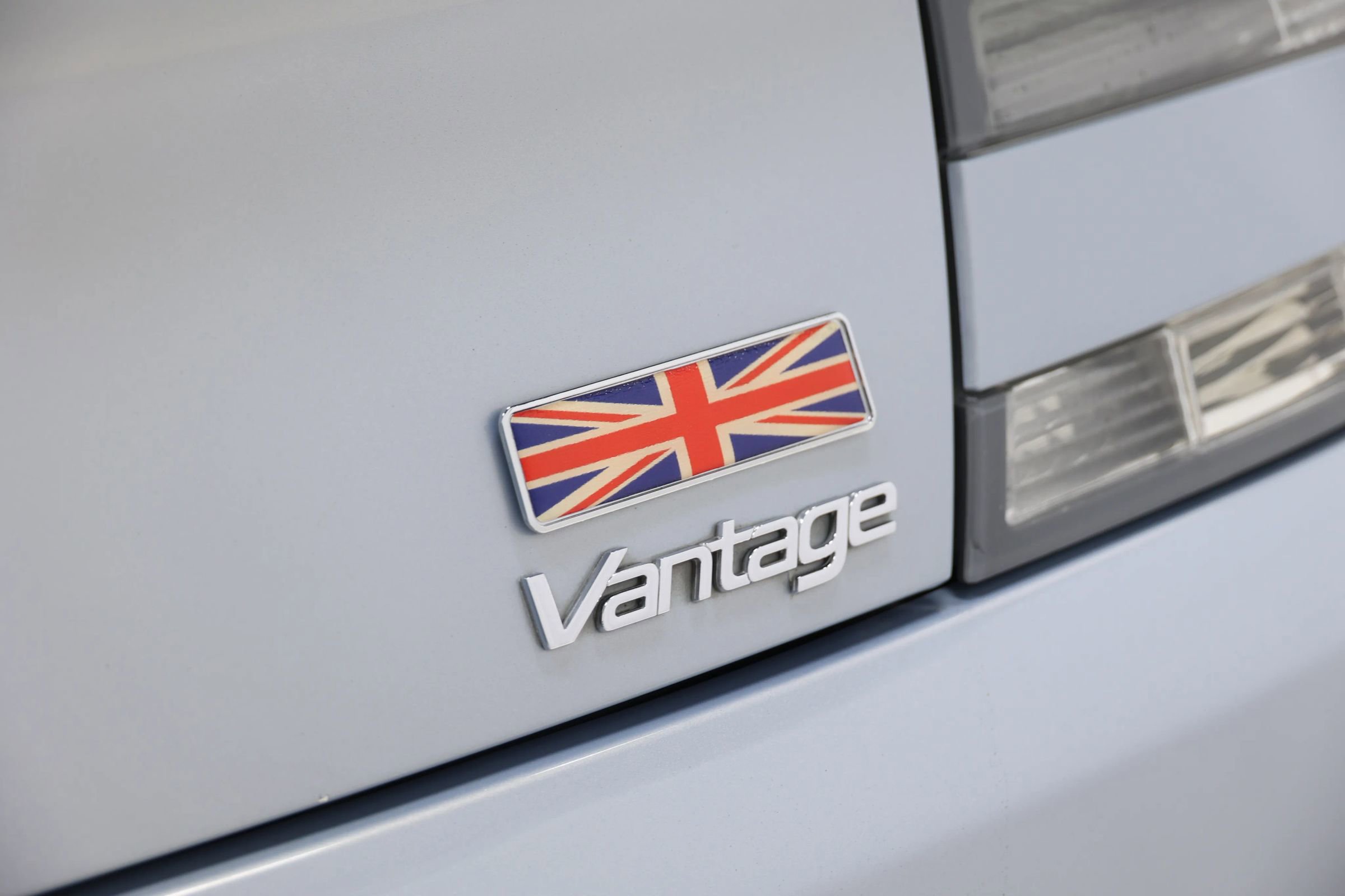 Used 2011 Aston Martin V8 Vantage Coupe image 48