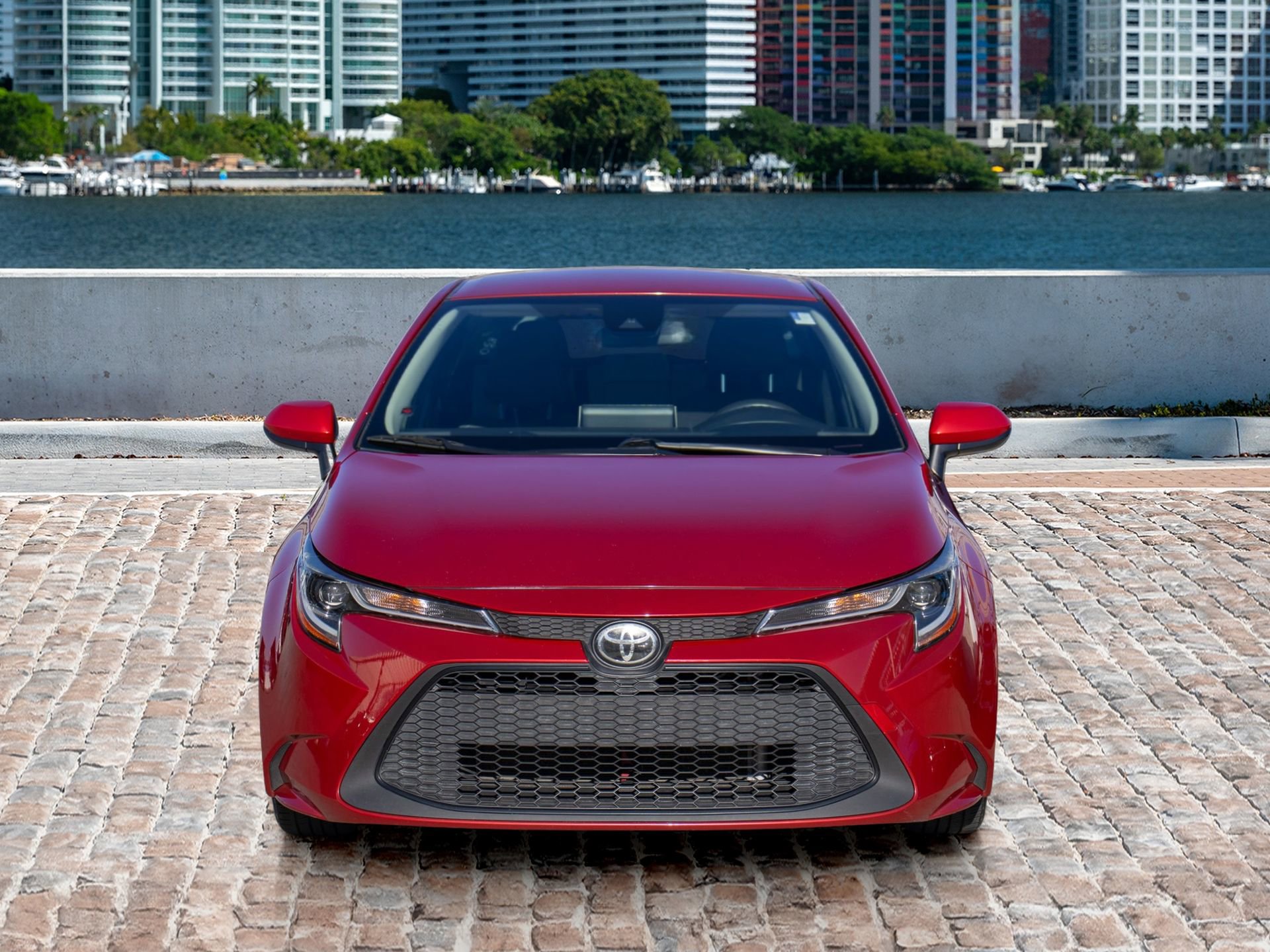 Used 2020 Toyota Corolla LE video 2