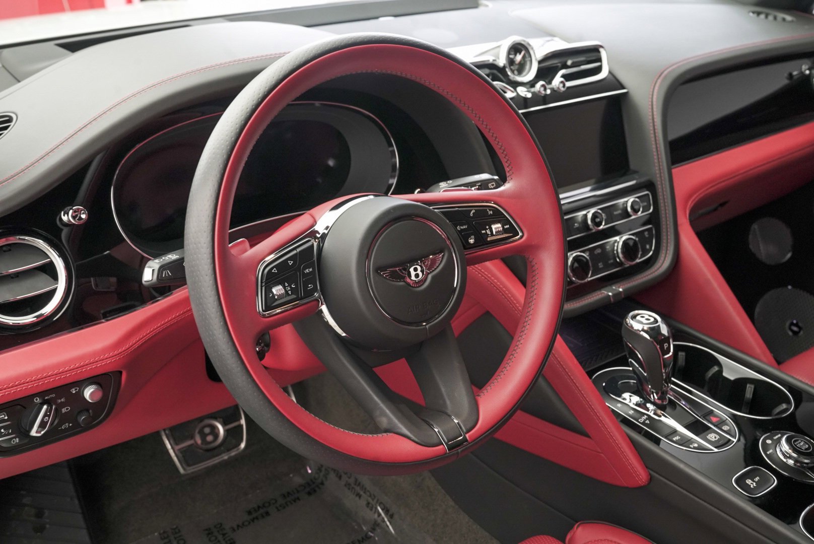 Used 2022 Bentley Bentayga image 10