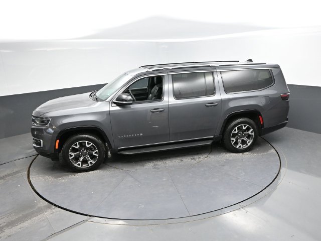 Used 2024 Jeep Wagoneer L Series III w/ Flexible Seating Group AWD/4WD image 43