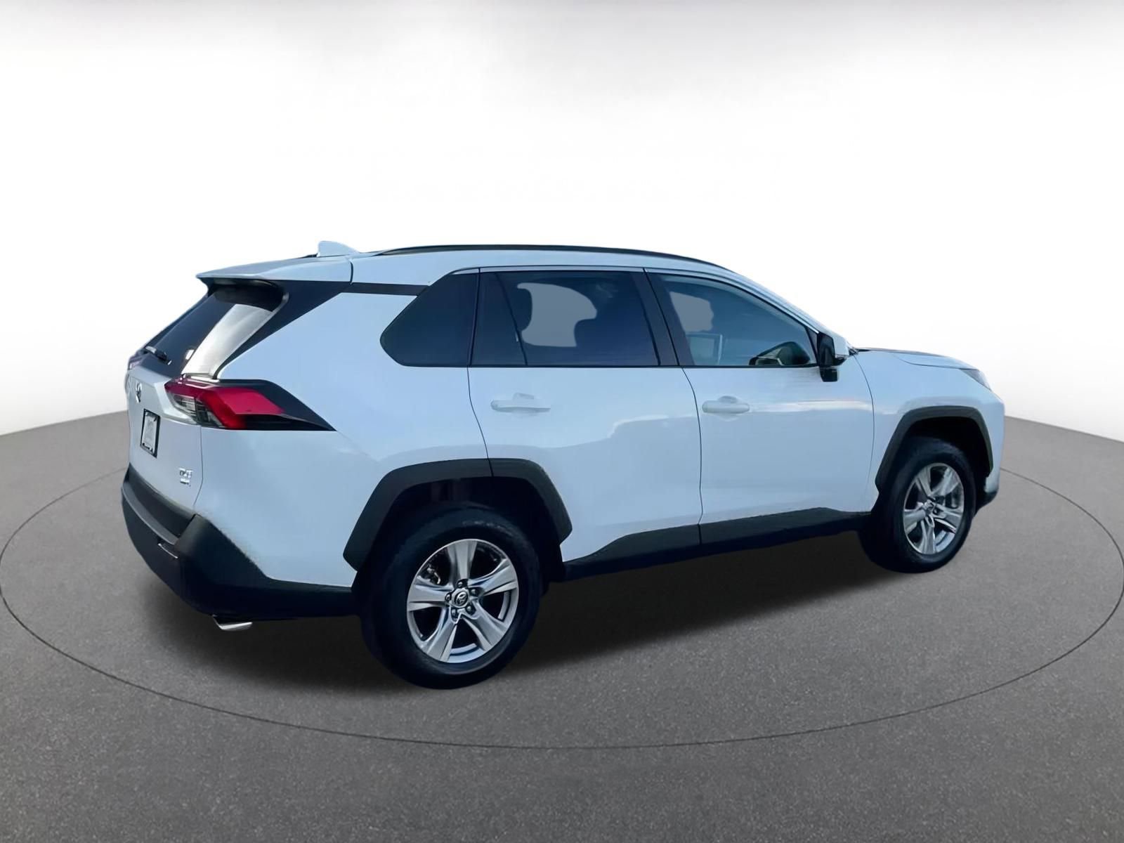 Used 2025 Toyota RAV4 XLE image 15