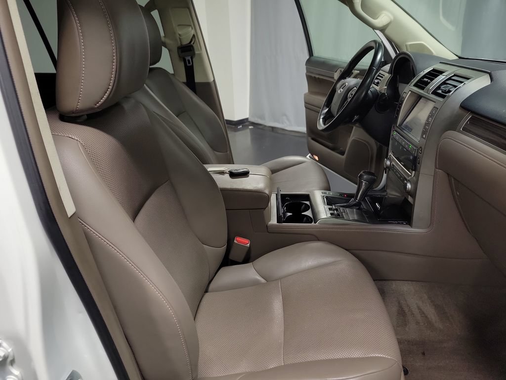 Used 2017 Lexus GX 460 w/ Navigation Package AWD/4WD image 24