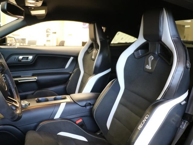 Used 2022 Ford Mustang Shelby GT500 w/ Carbon Fiber Track Pack RWD image 19