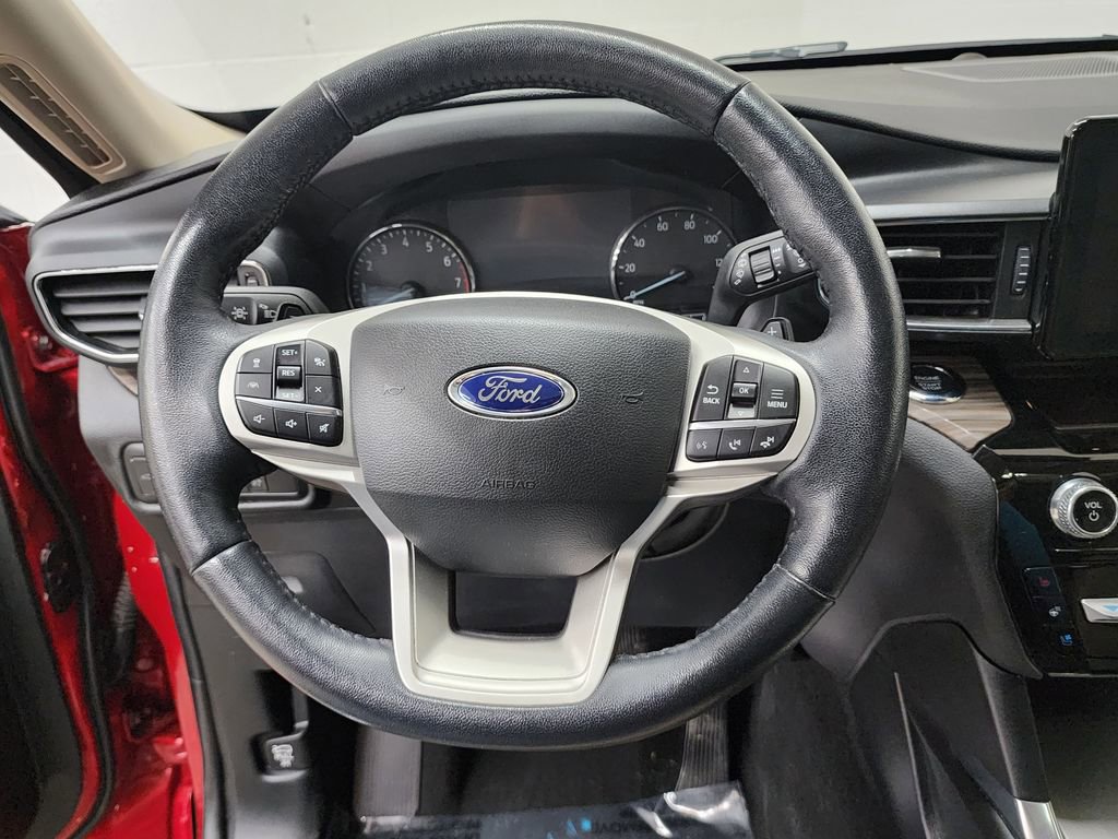 Used 2021 Ford Explorer Limited w/ Equipment Group 301A image 13