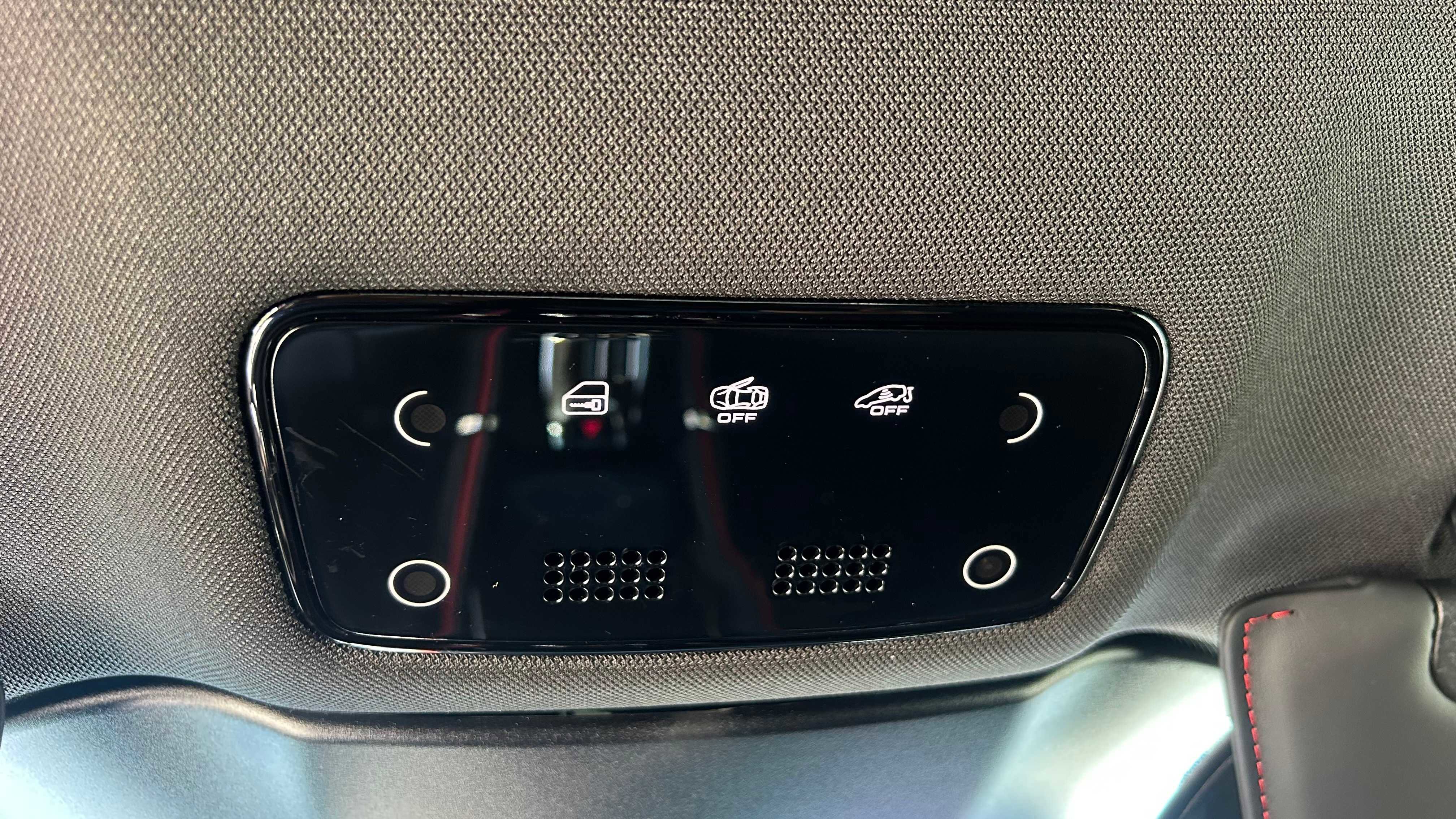 Used 2022 Ferrari Roma RWD image 20