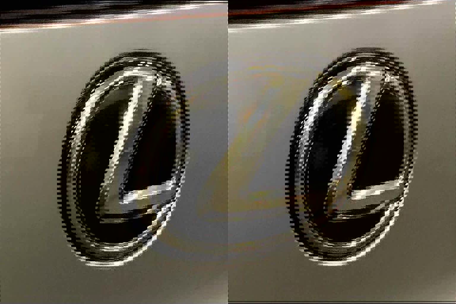 Certified 2025 Lexus UX 300h AWD w/ Accessory Package (Z1) image 31