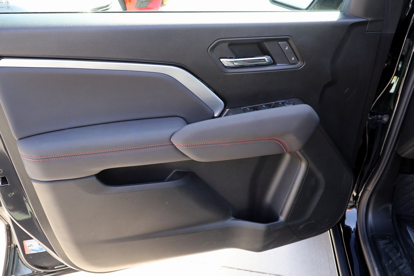 Used 2025 Chevrolet Colorado Z71 AWD/4WD image 20