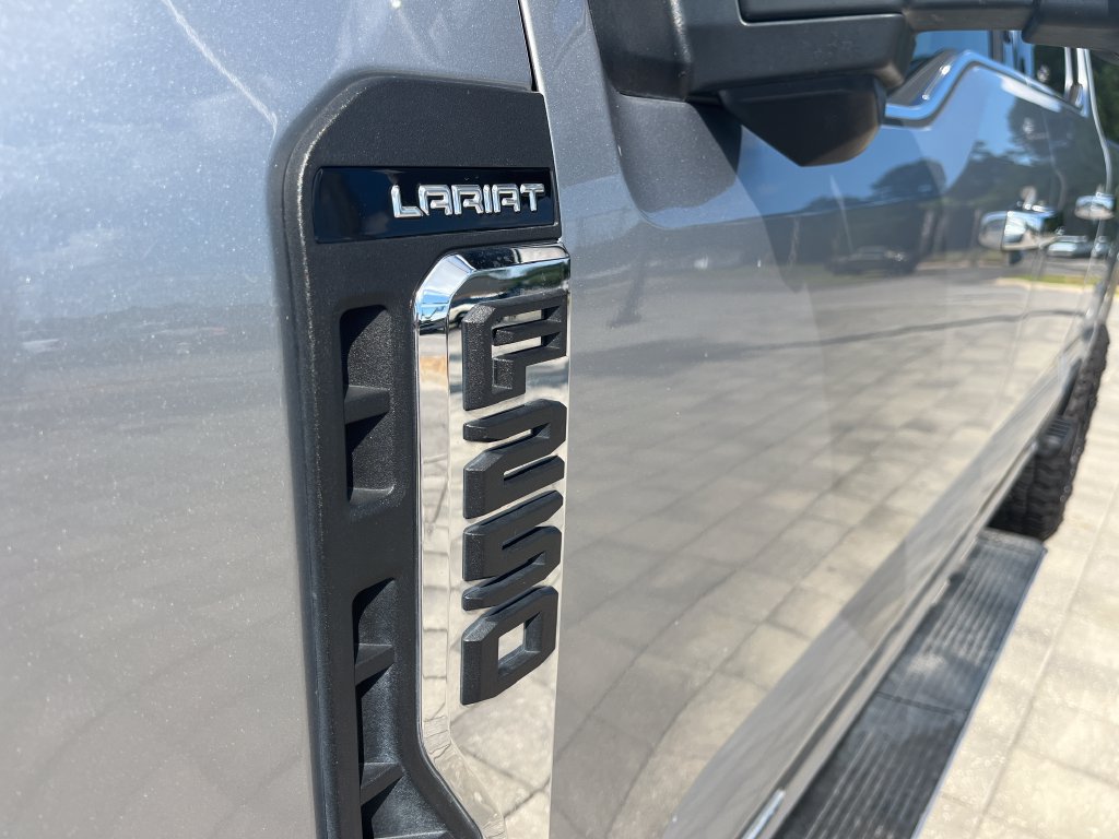 Used 2023 Ford F250 Lariat w/ Lariat Ultimate Package AWD/4WD image 11