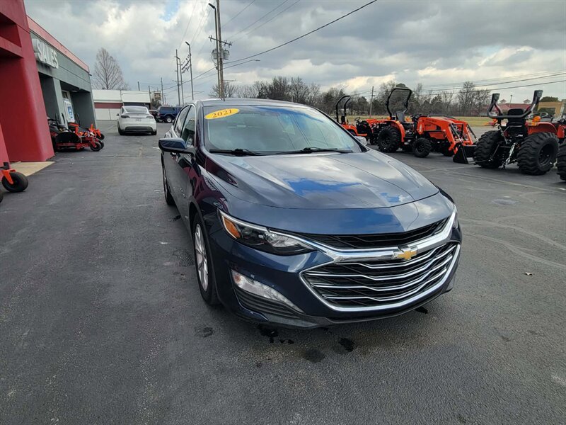 Used 2021 Chevrolet Malibu LT FWD image 3