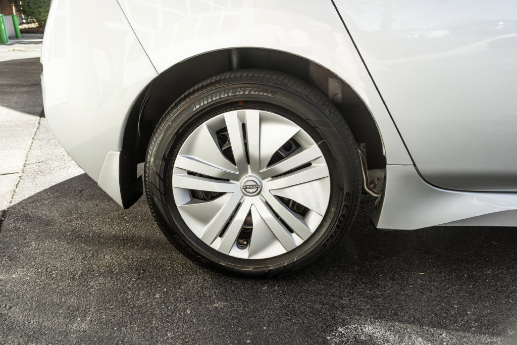 Used 2025 Nissan Leaf S FWD image 28