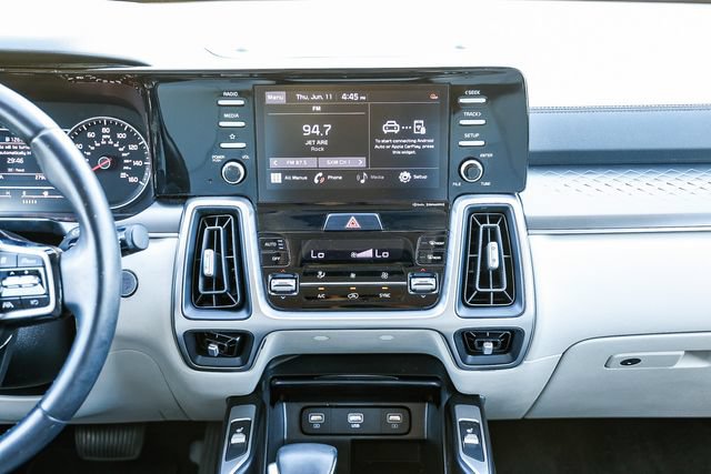 Used 2021 Kia Sorento S w/ Panoramic Sunroof Package AWD/4WD image 13