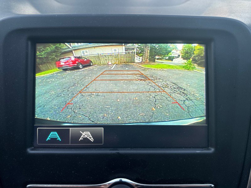 Used 2018 Chevrolet Equinox LT FWD image 21