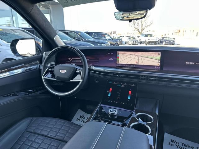 Certified 2025 Cadillac Escalade ESV Premium Luxury Platinum w/ LPO, Floor Liner Package image 37