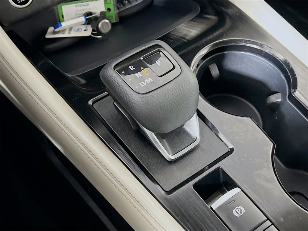 Used 2022 Nissan Rogue SL w/ SL Premium Package image 16