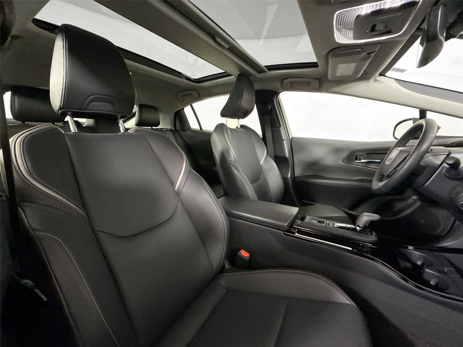 Used 2025 Toyota Prius Limited image 44