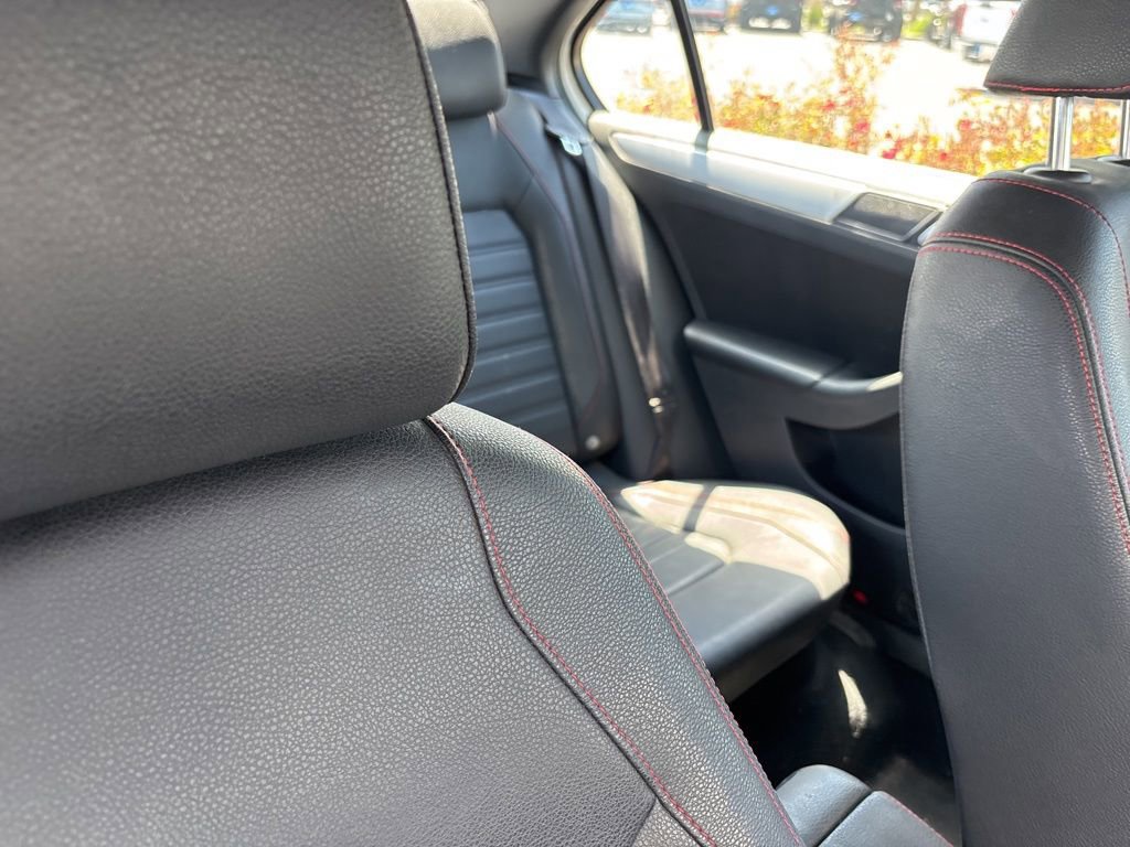 Used 2012 Volkswagen Jetta GLI Autobahn FWD image 15