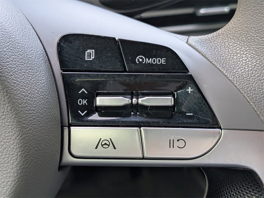 Used 2022 Hyundai Elantra SEL image 23