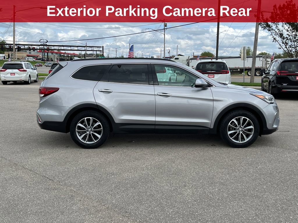 Used 2017 Hyundai Santa Fe SE w/ Cargo Package AWD/4WD image 7