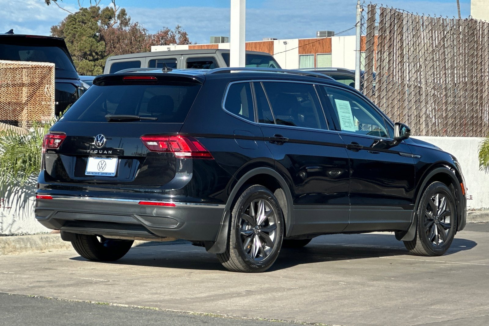 Used 2022 Volkswagen Tiguan SE image 5