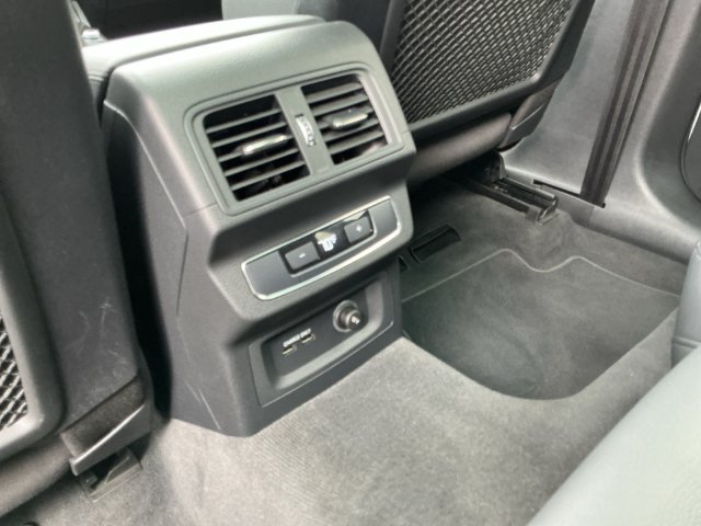 Used 2020 Audi Q5 Premium Plus AWD/4WD image 28