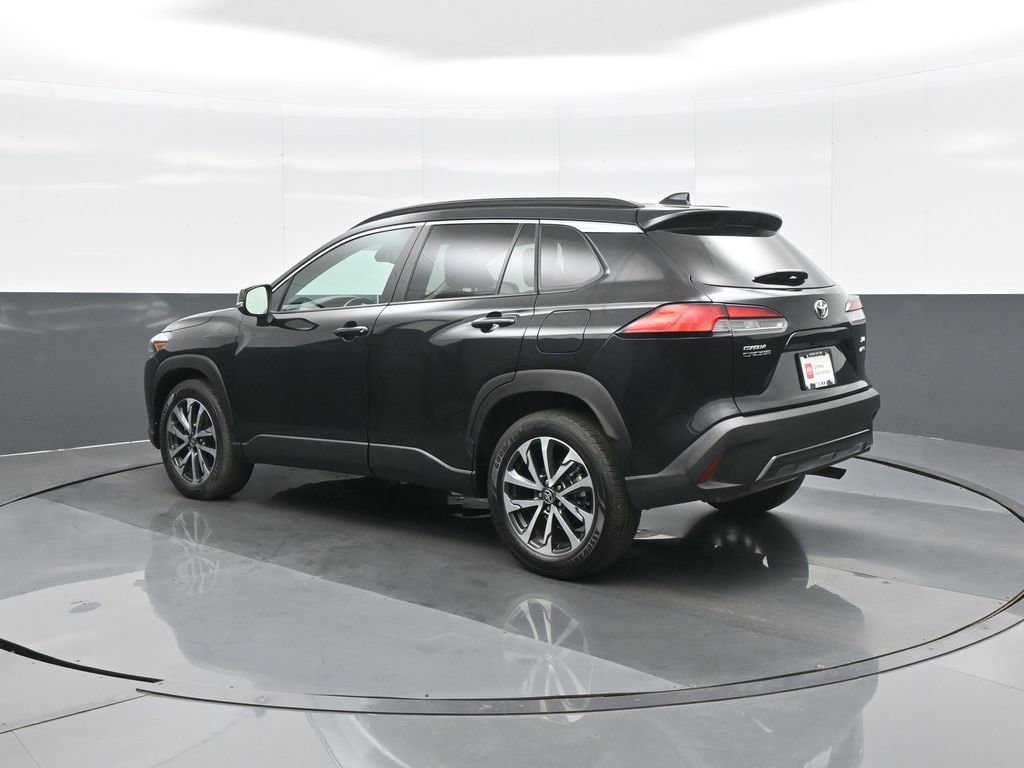 Certified 2025 Toyota Corolla Cross XLE AWD/4WD image 5