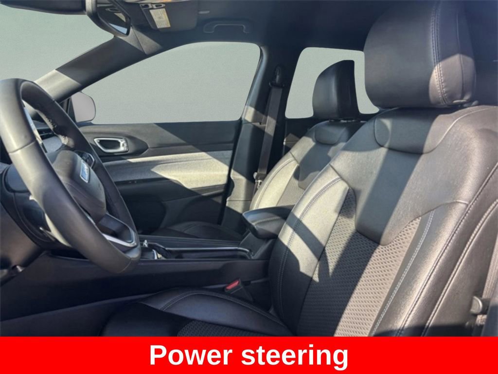 Certified 2024 Jeep Compass Latitude image 10