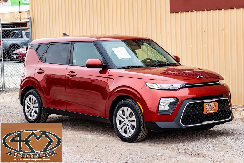 Used 2020 Kia Soul LX image 1