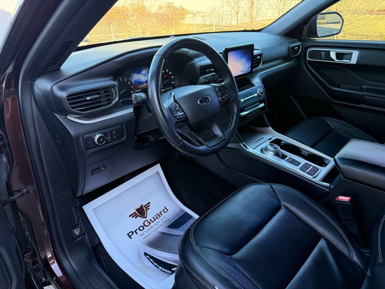 Used 2020 Ford Explorer XLT w/ Equipment Group 202A image 18