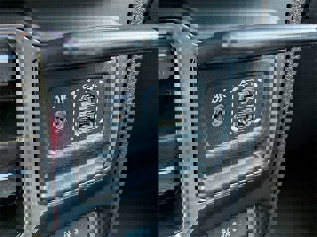 New 2025 Jeep Gladiator Rubicon w/ Convenience Group image 22