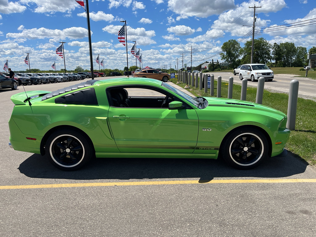 Used 2014 Ford Mustang GT Premium w/ Equipment Group 402A RWD image 4