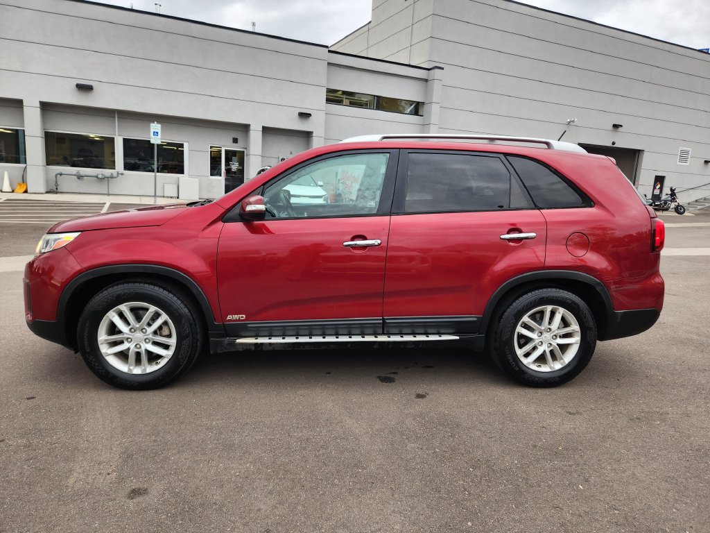 Used 2014 Kia Sorento LX AWD/4WD image 4