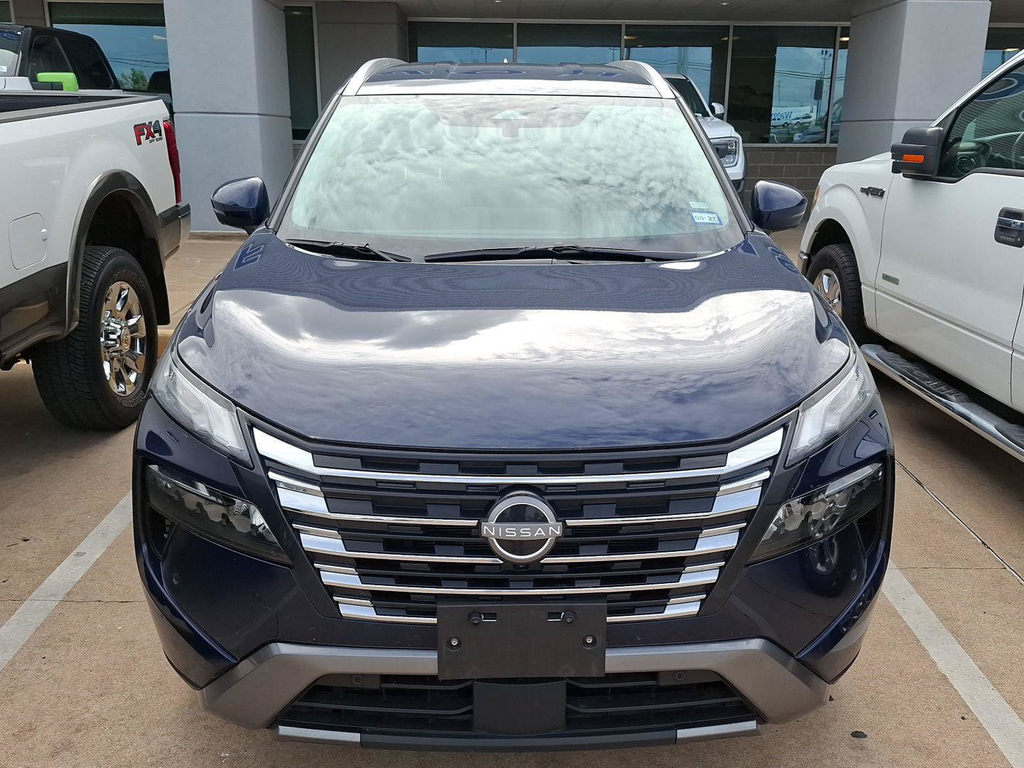Used 2026 Nissan Rogue SL FWD image 5