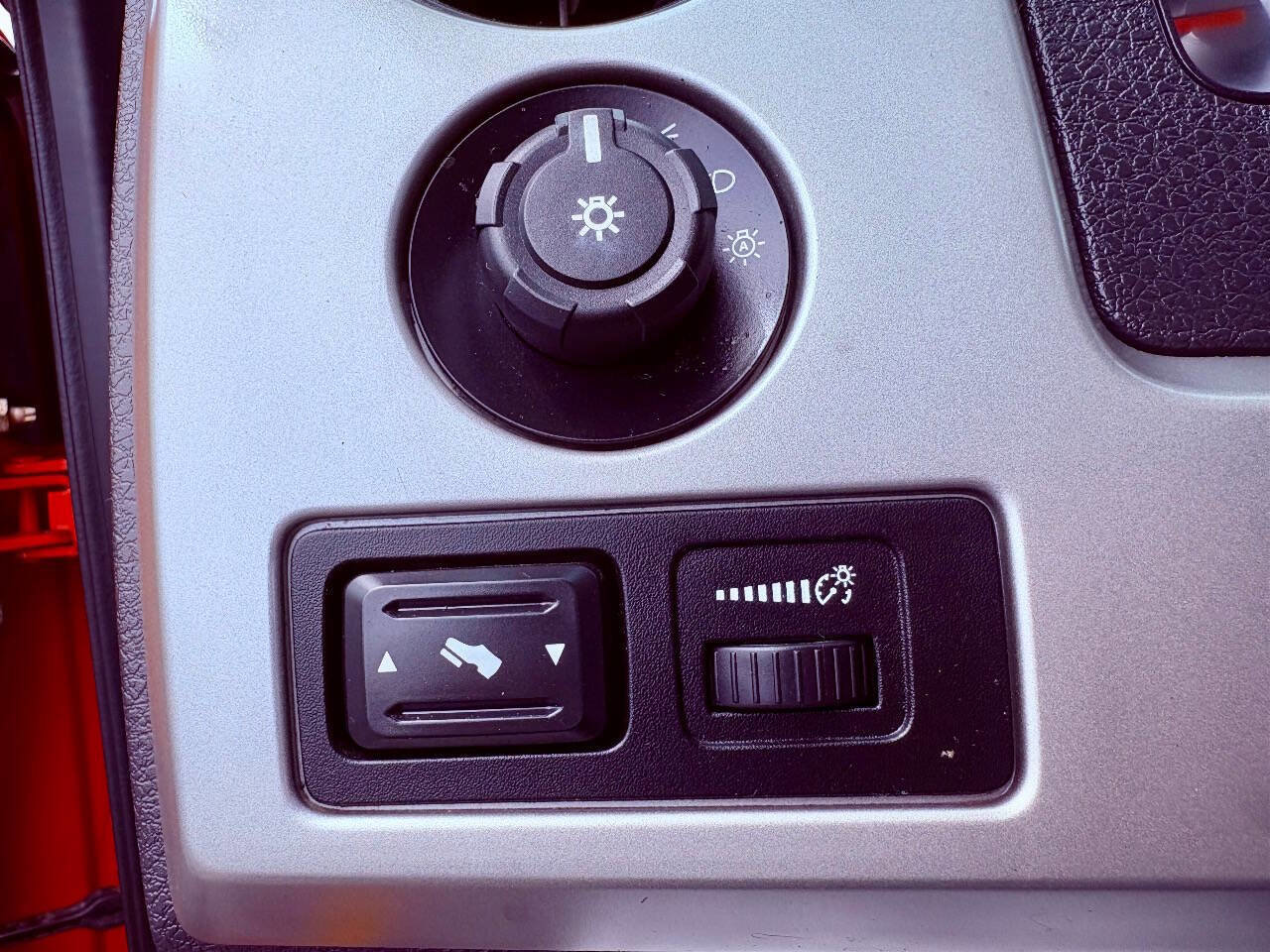 Used 2010 Ford F150 Raptor image 18