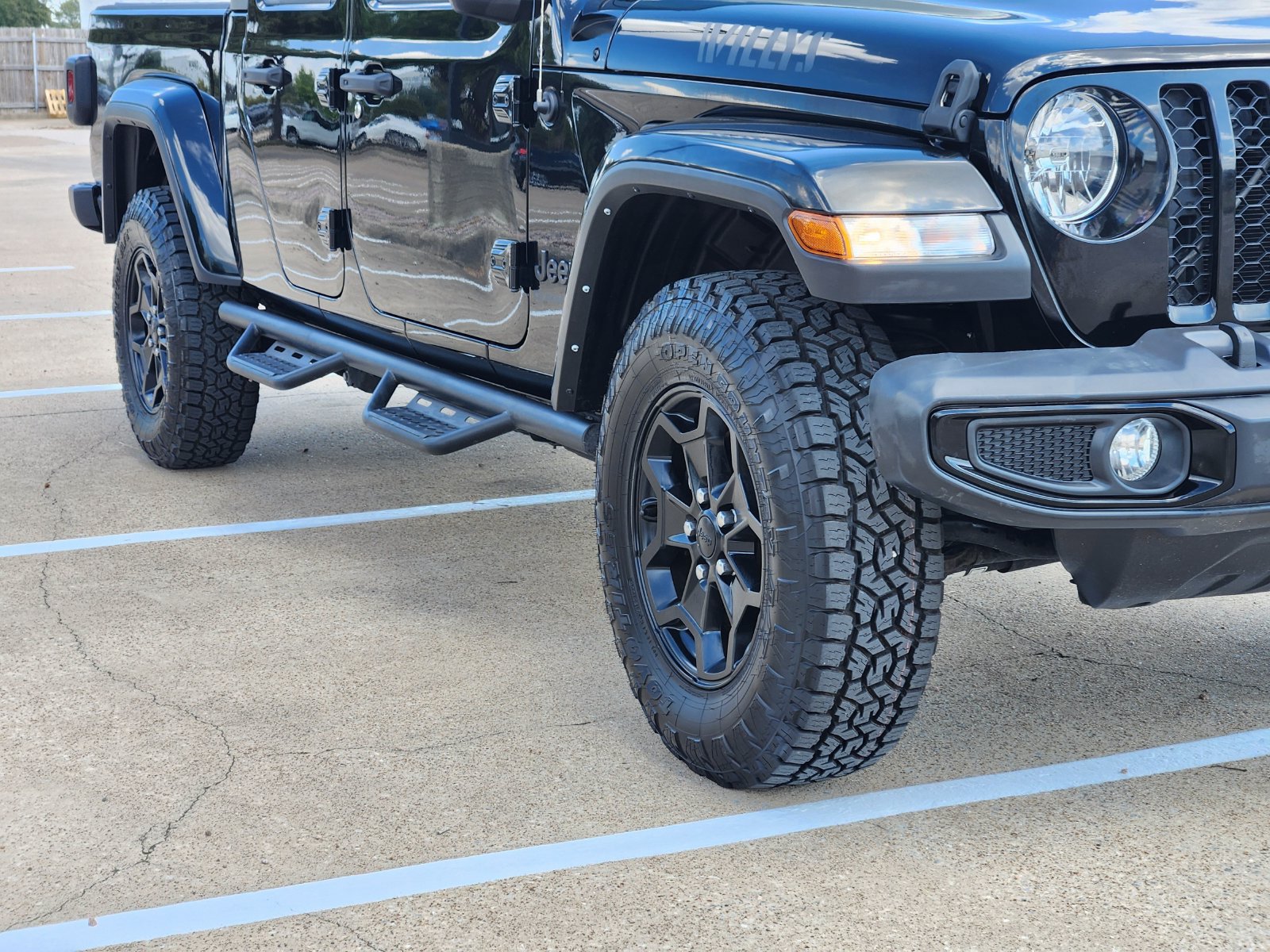 Used 2022 Jeep Gladiator Sport AWD/4WD image 11